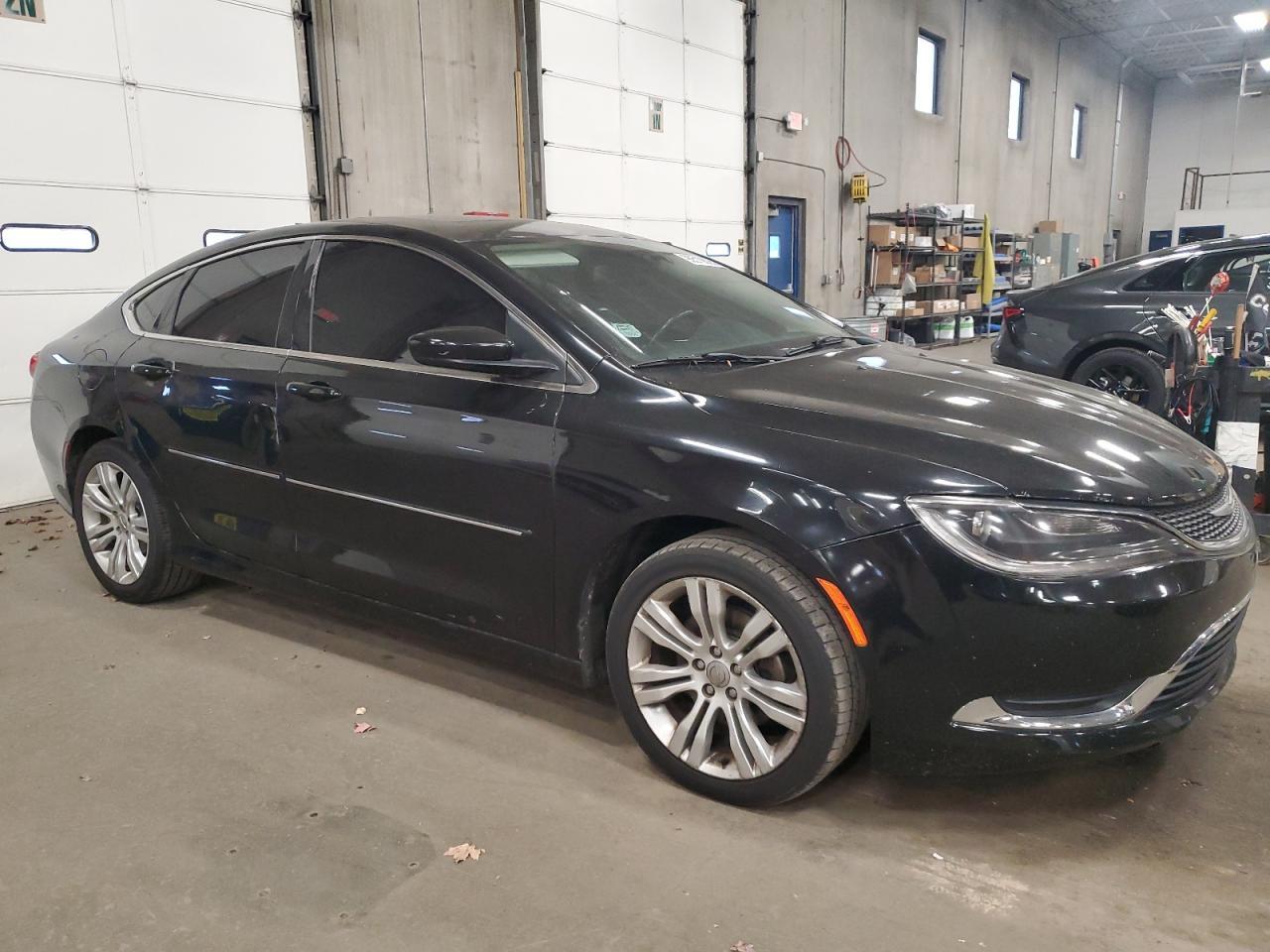 2015 Chrysler 200 Limited - Image 4