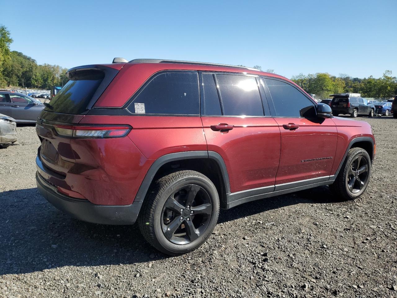 2023 Jeep Grand Cherokee Laredo - Фото 3
