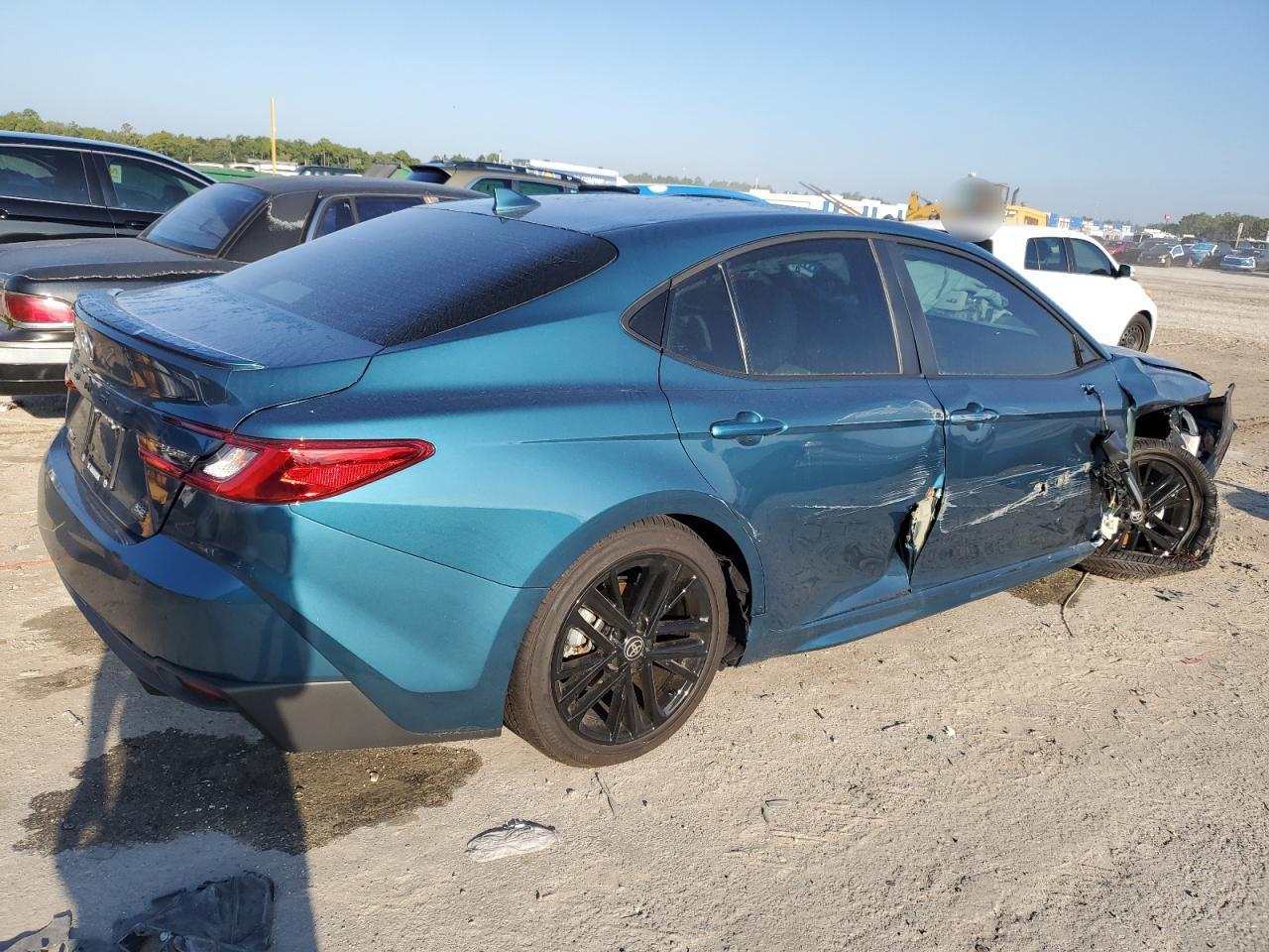 2025 Toyota Camry Xse - Фото 3