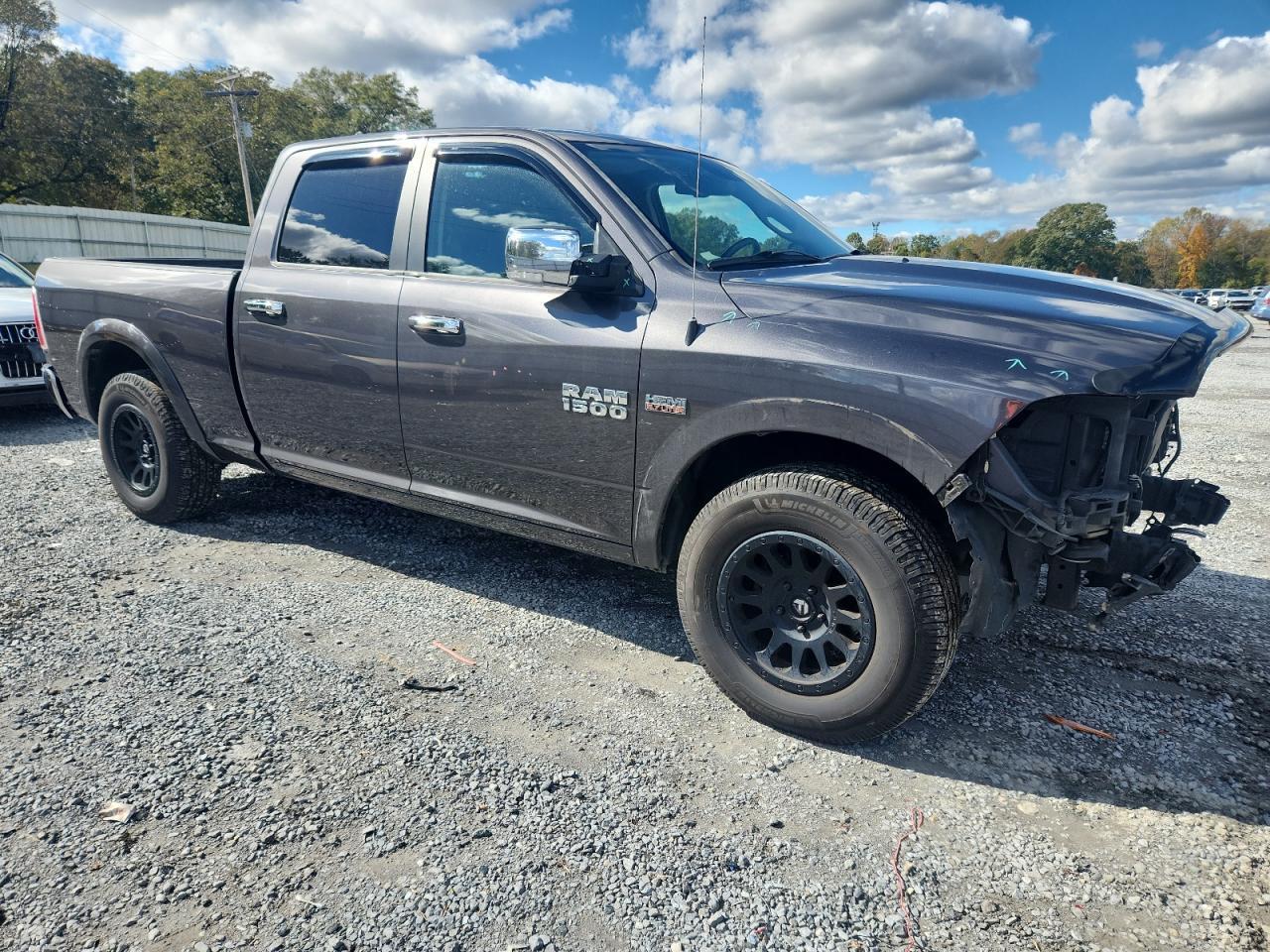 2016 Ram 1500 Laramie - Image 4