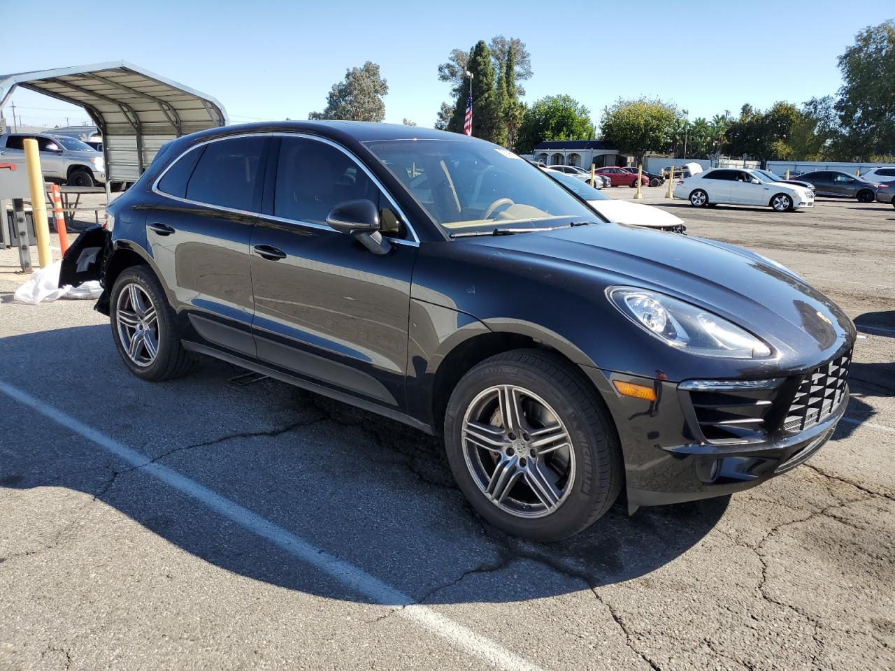 2016 Porsche Macan S - Image 4