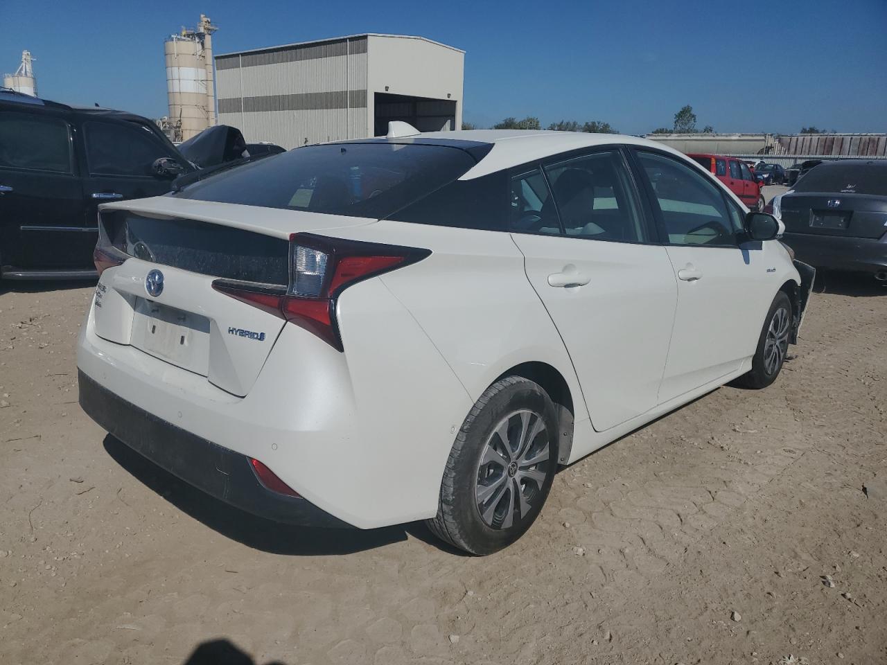 2020 Toyota Prius Le - Фото 3