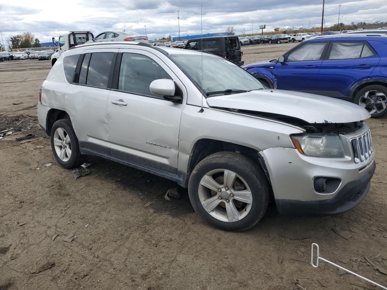 2014 Jeep Compass Latitude - Фото 4