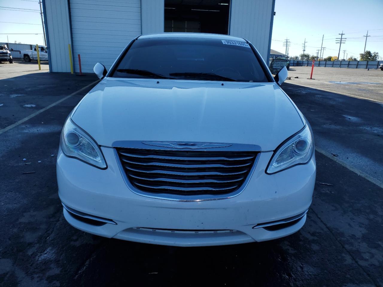 2014 Chrysler 200 Touring - Фото 5