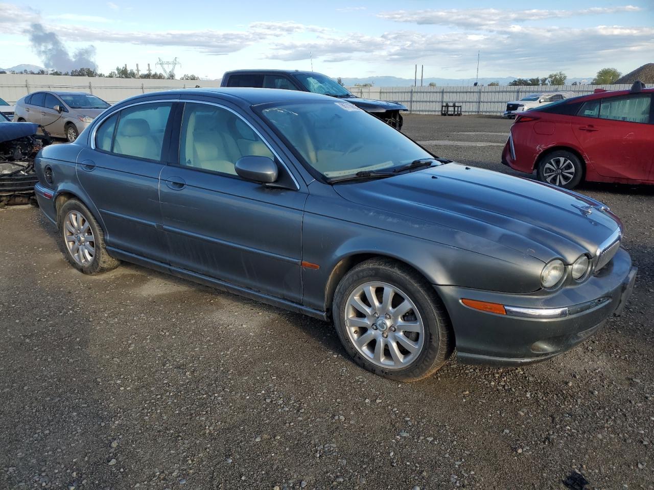 2002 Jaguar X-Type 2.5 - Image 4