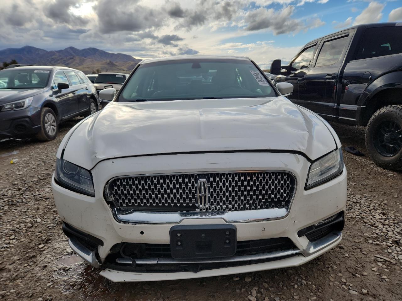 2017 Lincoln Continental Premiere - Фото 5