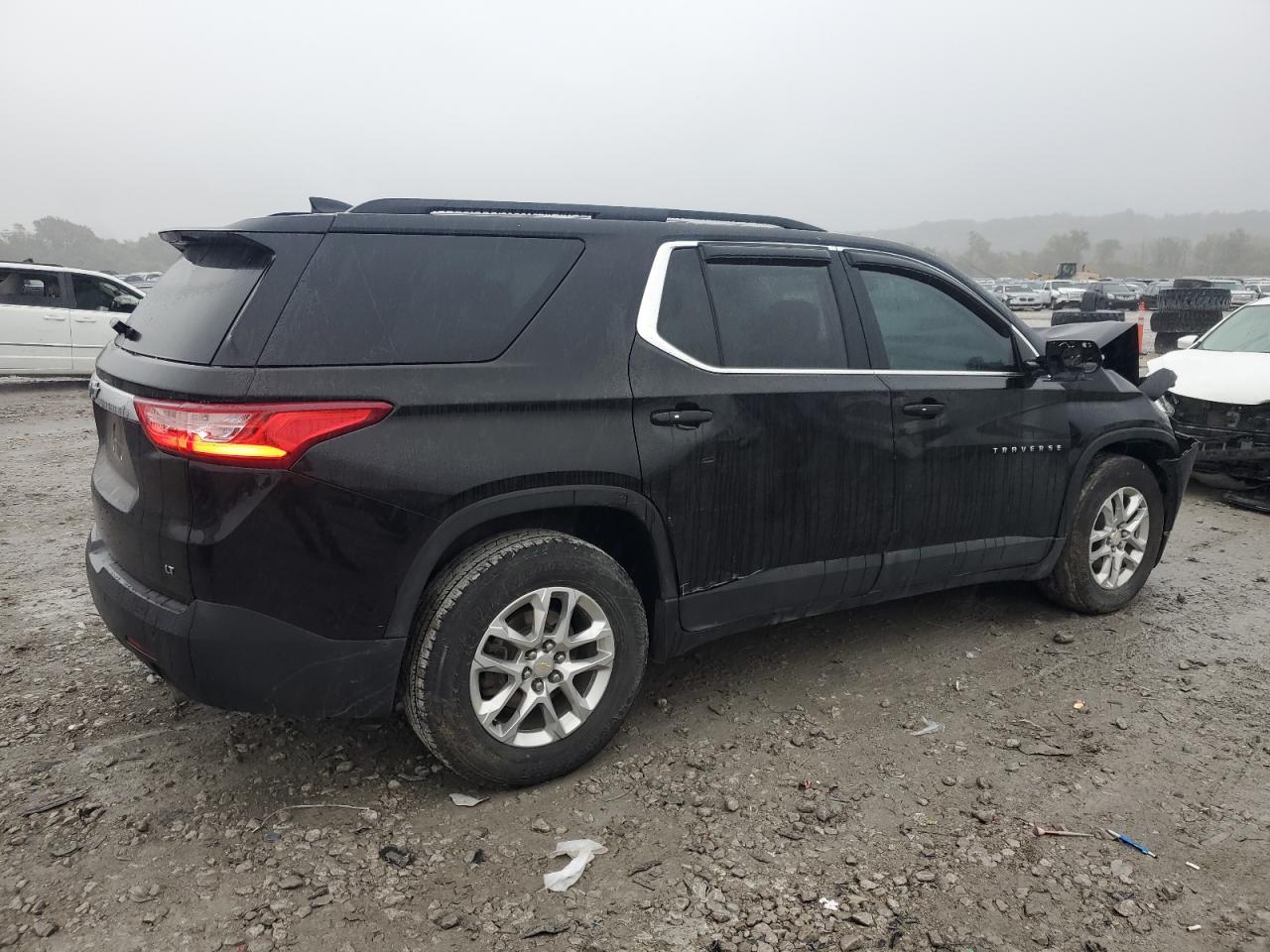 2020 Chevrolet Traverse Lt - Фото 3