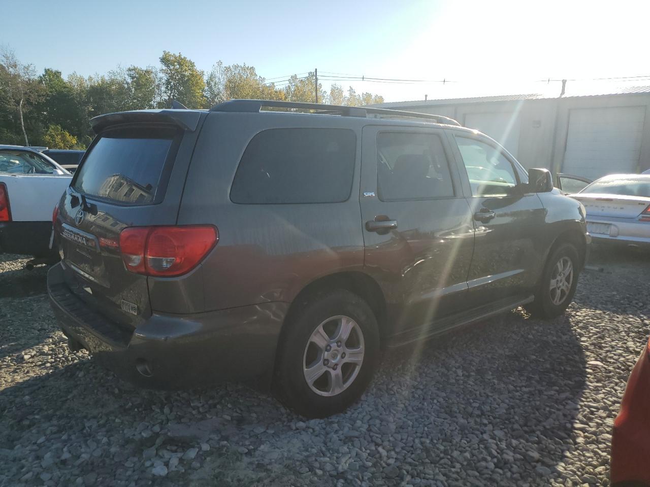 2010 Toyota Sequoia Sr5 - Image 3