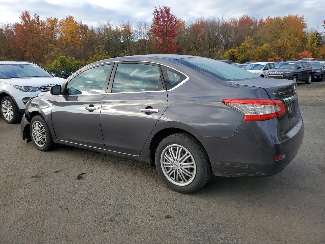 2014 Nissan Sentra S - Фото 2