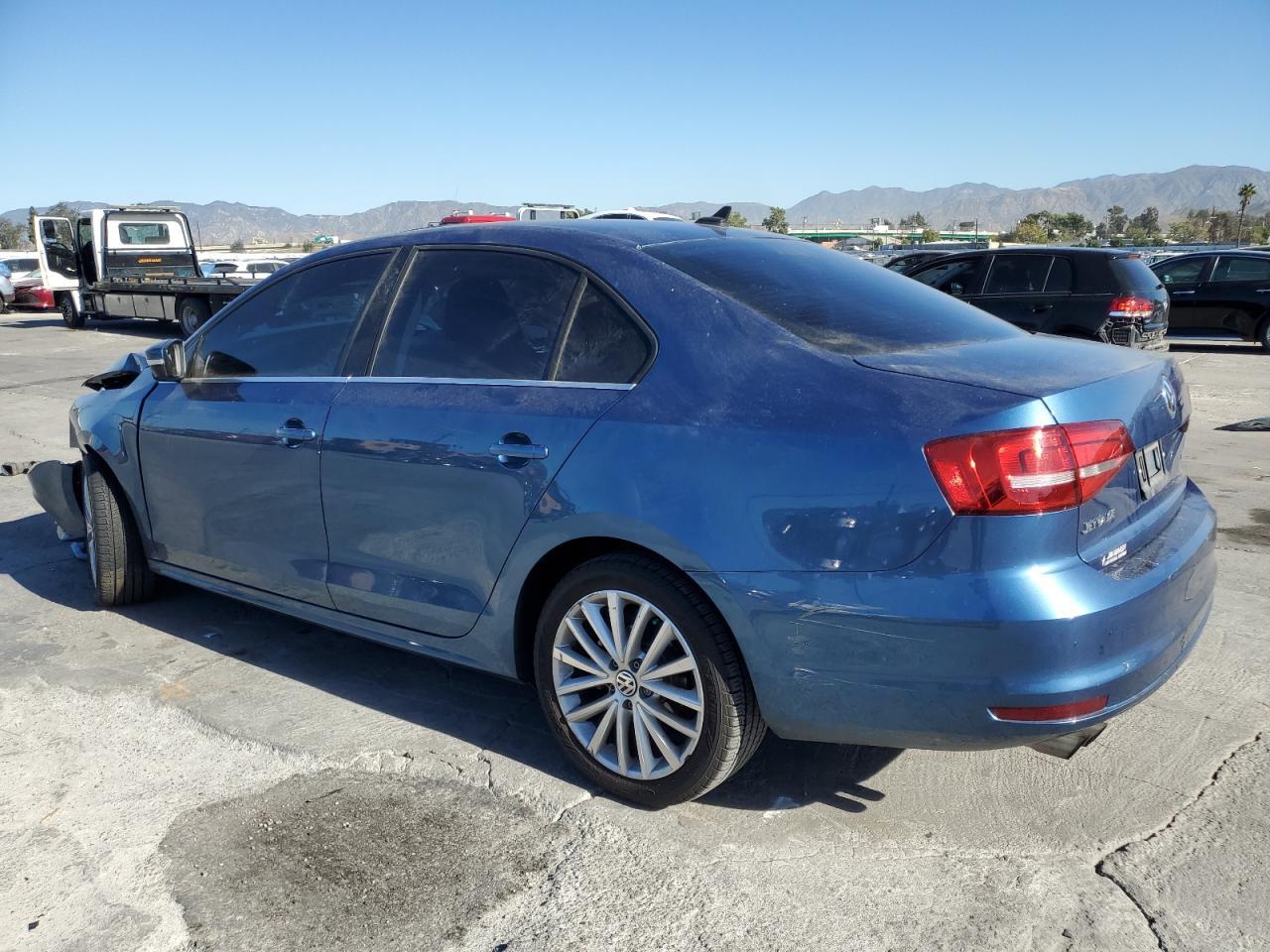 2015 Volkswagen Jetta Se - Image 2