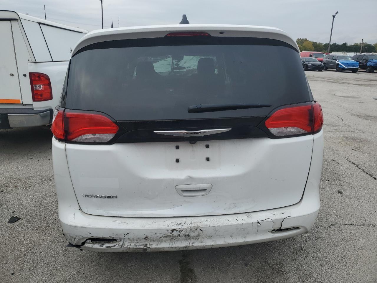 2024 Chrysler Voyager Lx - Image 6