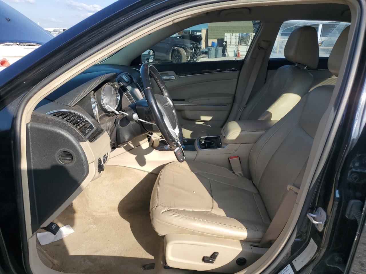 2014 Chrysler 300 - Фото 7