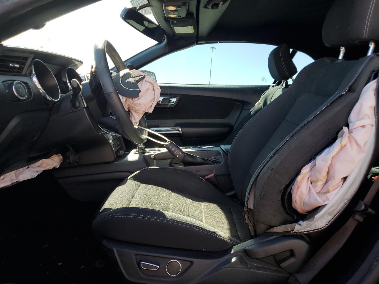 2015 Ford Mustang - Фото 7