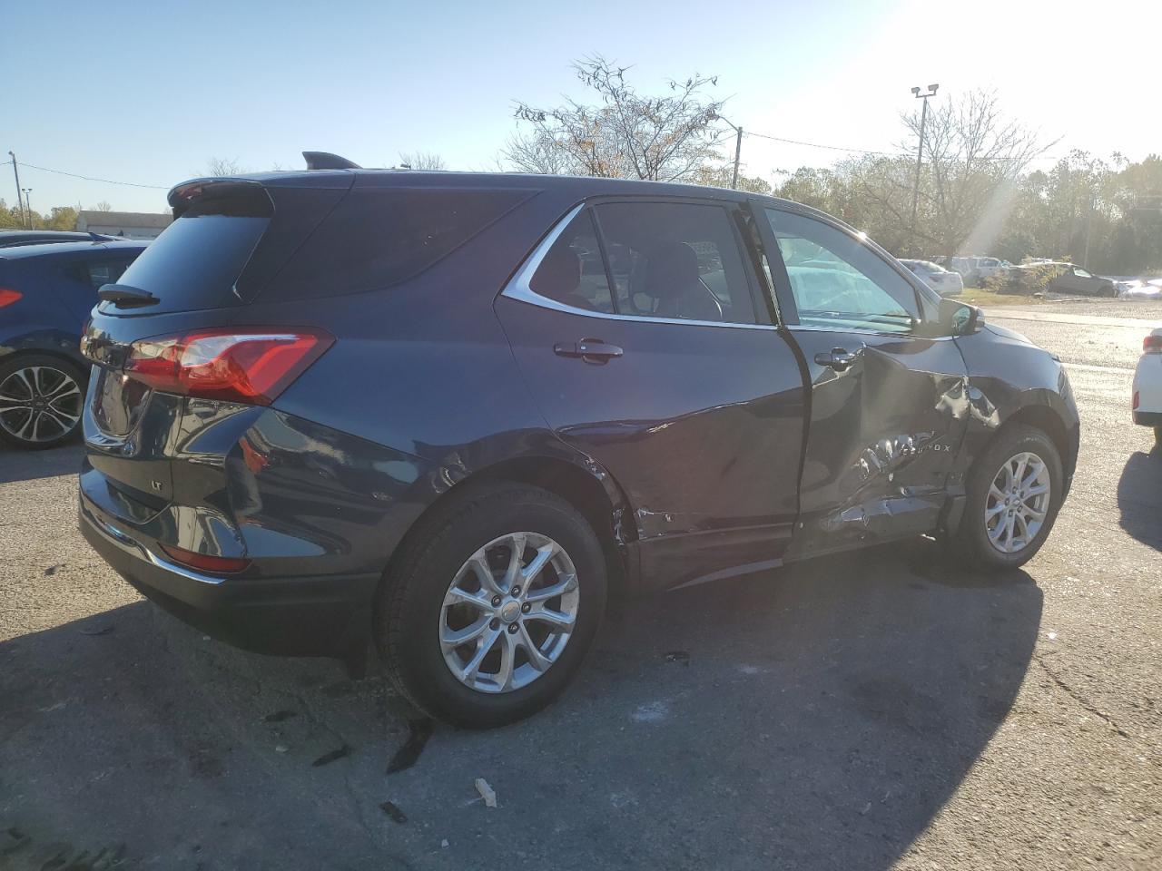 2018 Chevrolet Equinox Lt - Image 3
