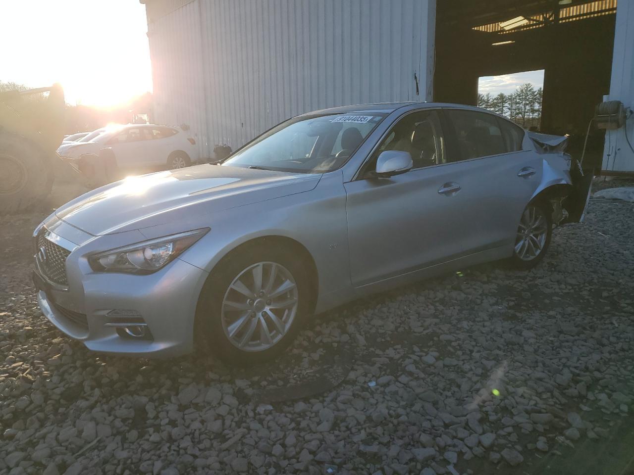 2015 Infiniti Q50 Base