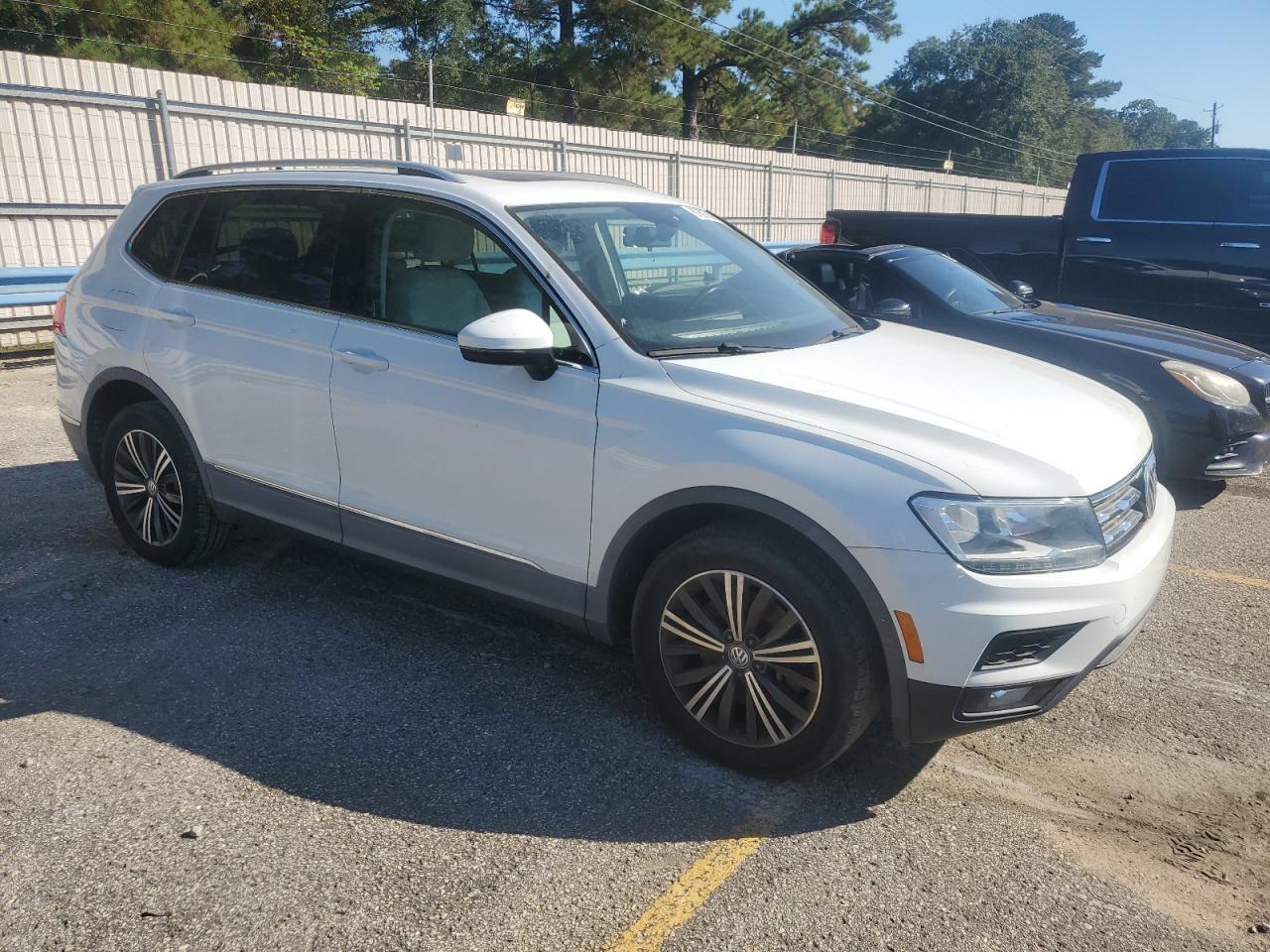 2018 Volkswagen Tiguan Se - Image 4