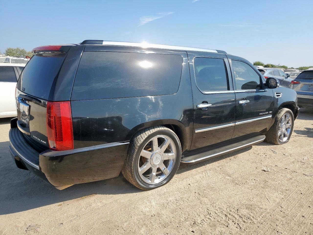 2011 Cadillac Escalade Esv Luxury - Фото 3