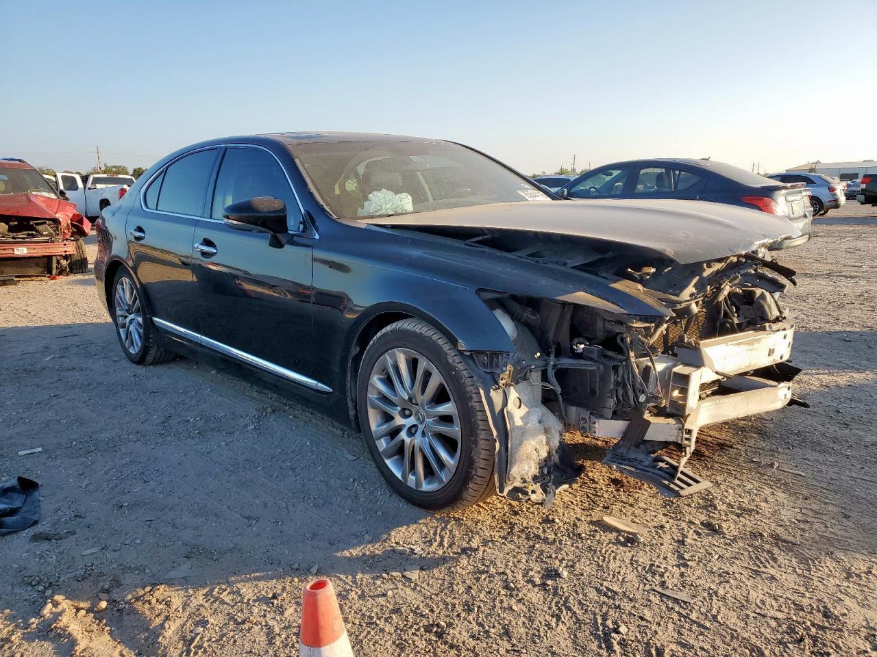 2014 Lexus Ls 460 - Image 4