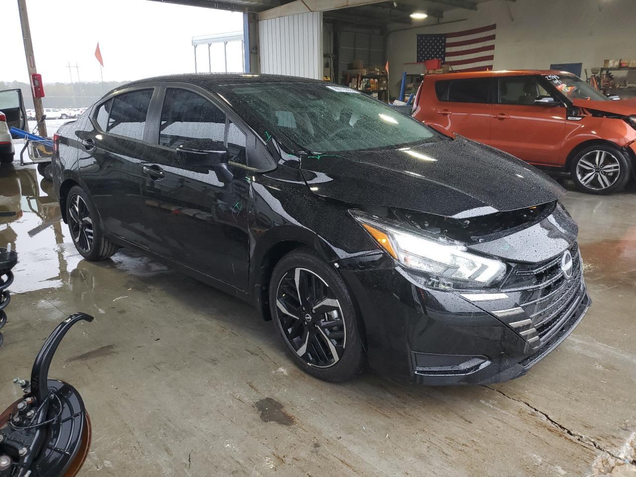 2025 Nissan Versa Sr - Image 4