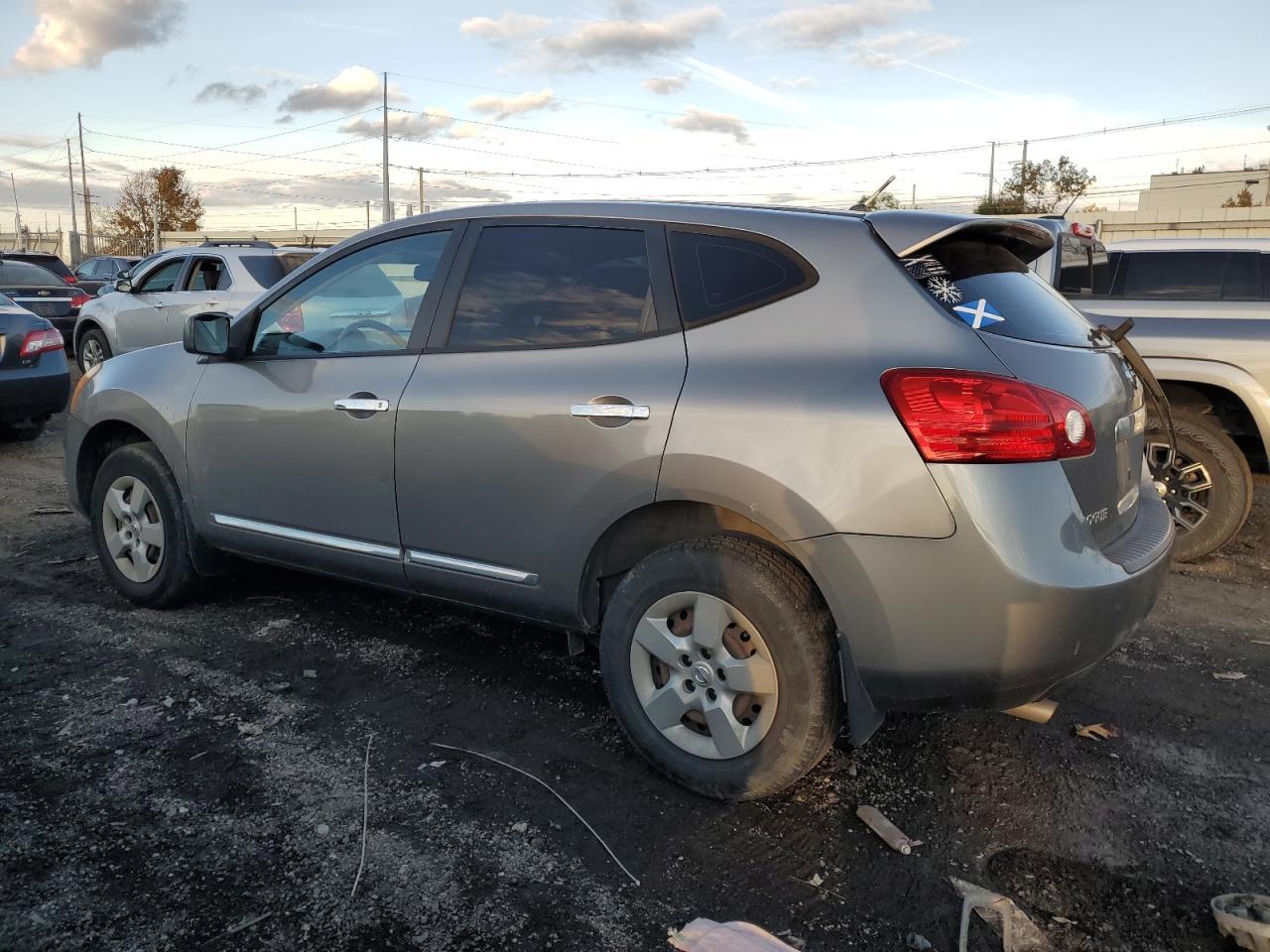 2013 Nissan Rogue S - Image 2