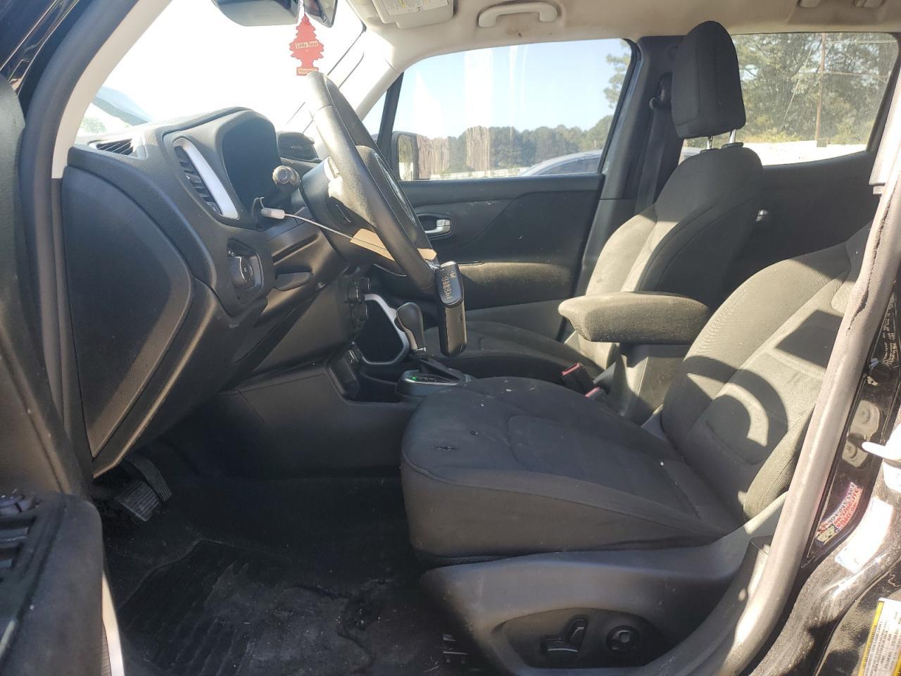 2020 Jeep Renegade Latitude - Image 7