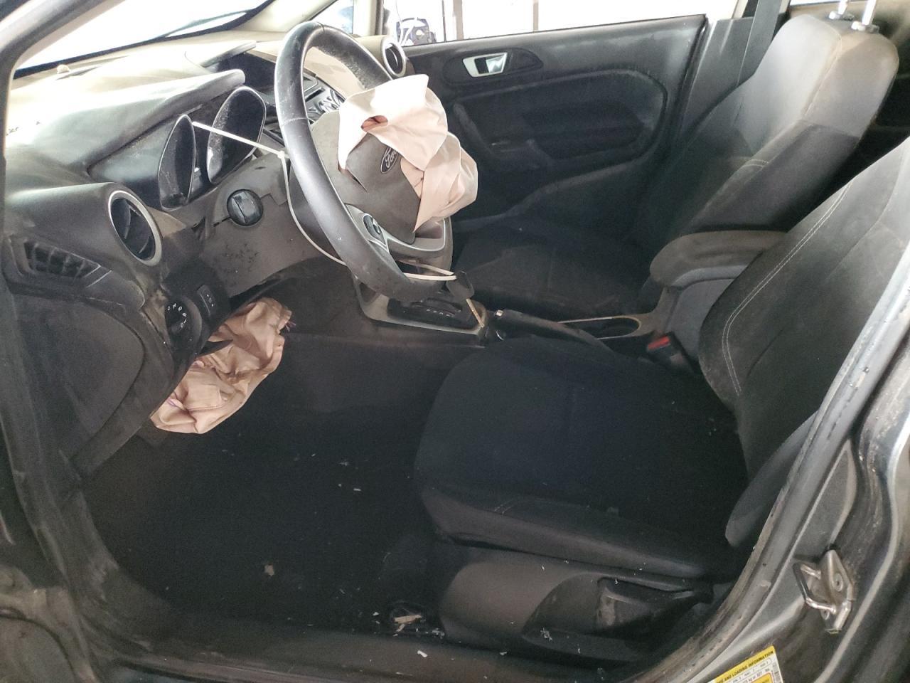 2016 Ford Fiesta Se - Фото 7