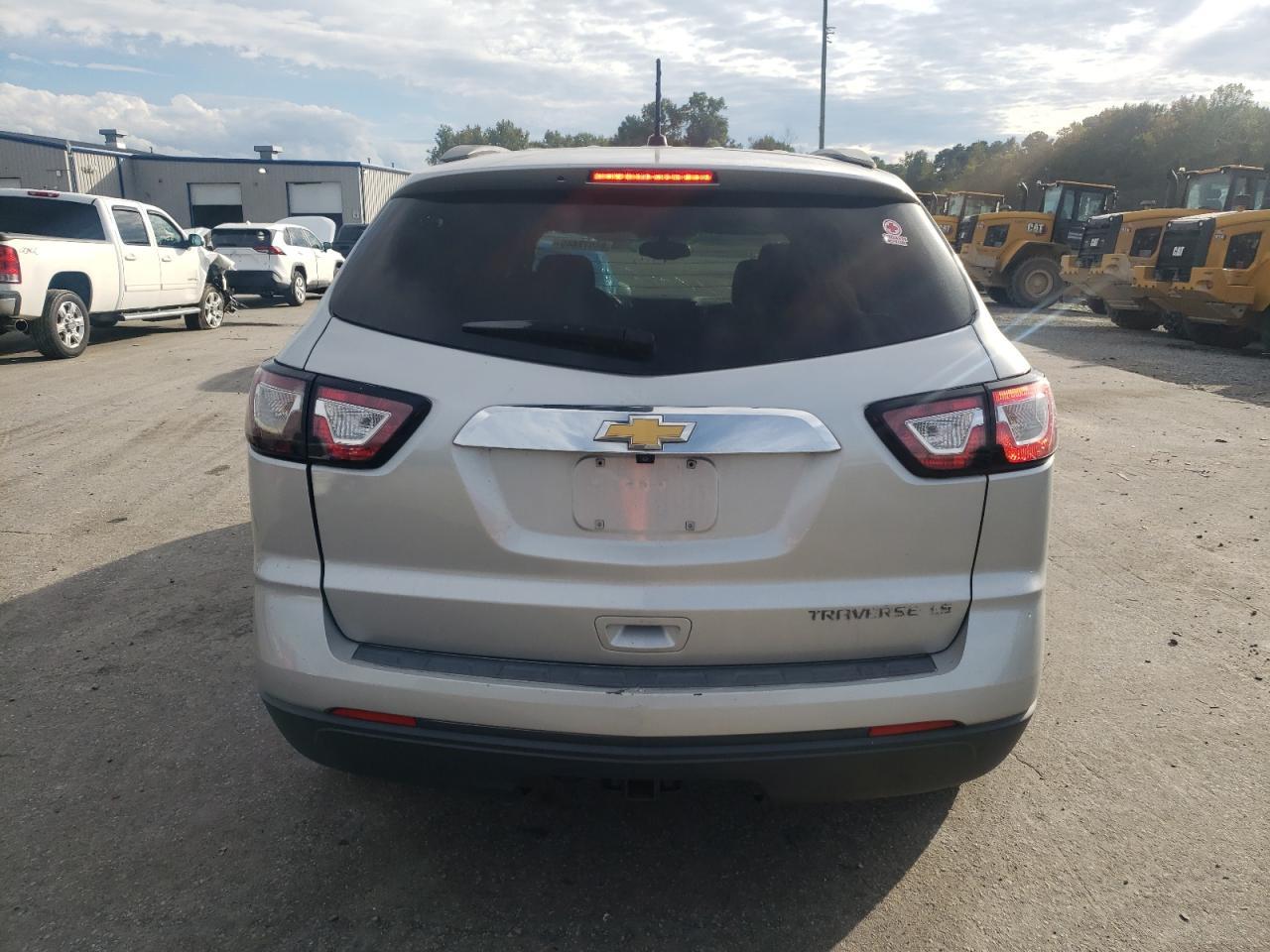 2015 Chevrolet Traverse Ls - Фото 6