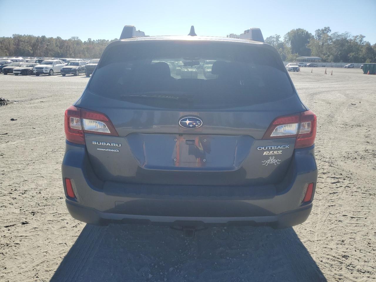 2016 Subaru Outback 2.5I Premium - Image 6