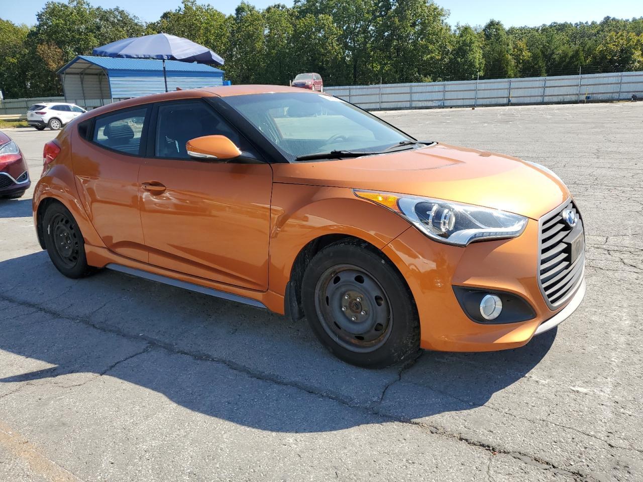 2016 Hyundai Veloster Turbo - Image 4