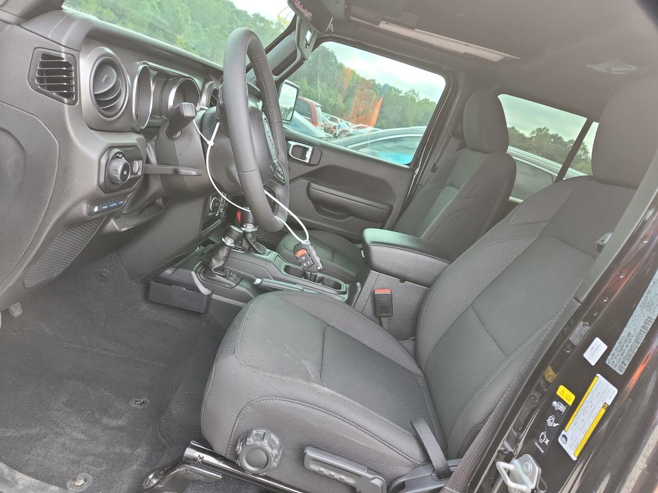 2023 Jeep Wrangler 4Xe - Фото 7