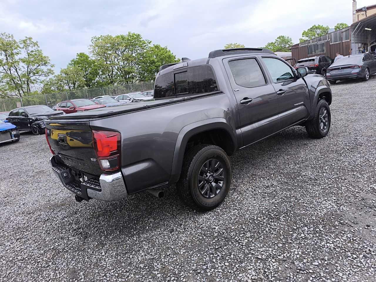 2023 Toyota Tacoma Double Cab - Image 4