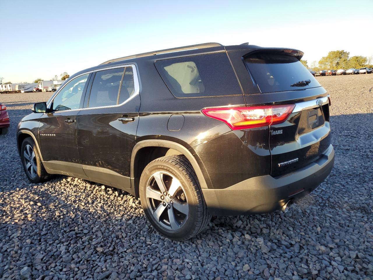 2020 Chevrolet Traverse Lt - Фото 2