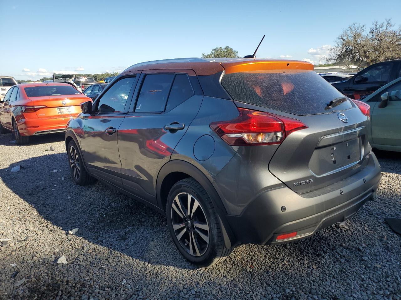2020 Nissan Kicks Sv - Image 2