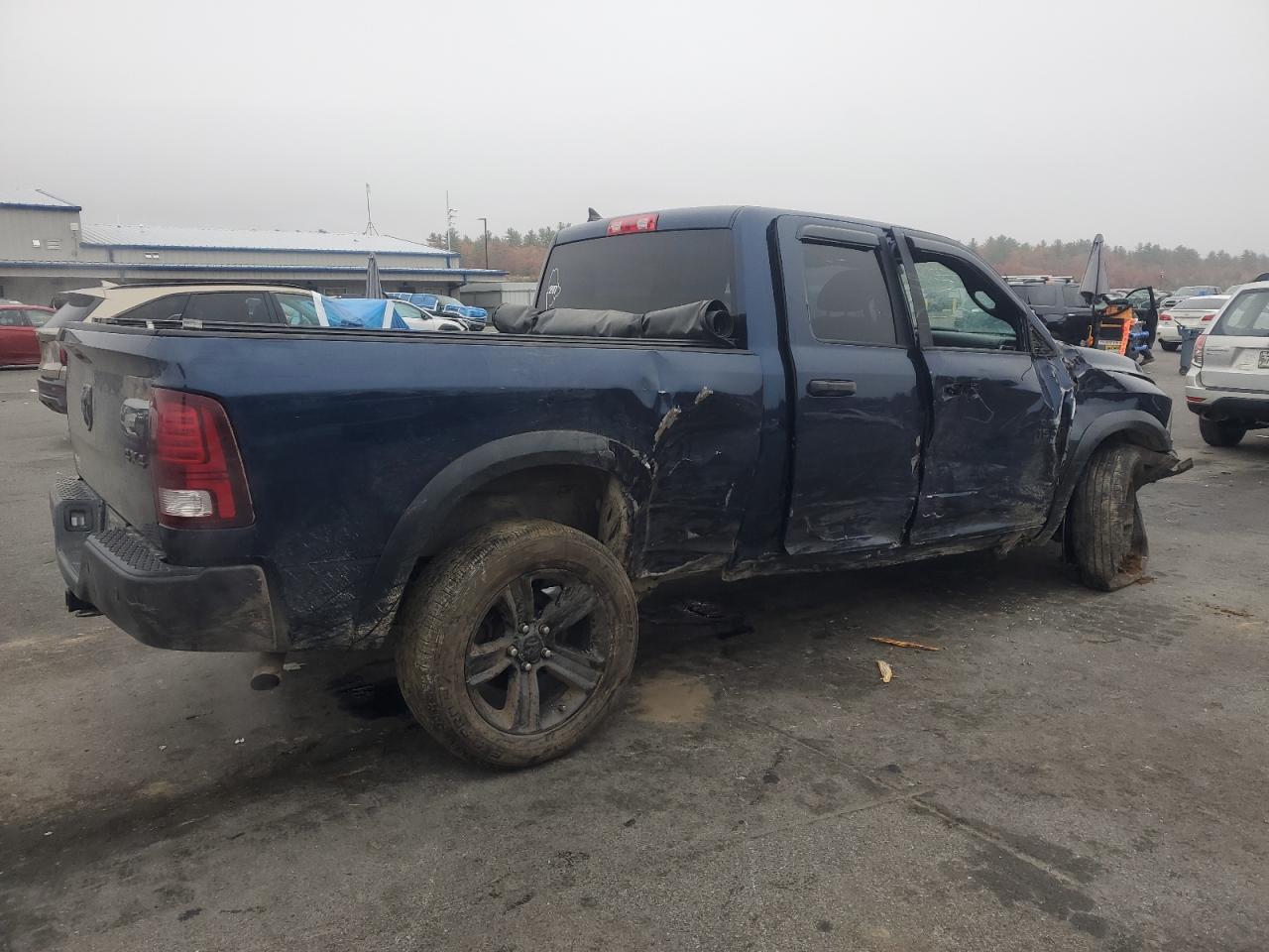 2022 Ram 1500 Classic Slt - Фото 3