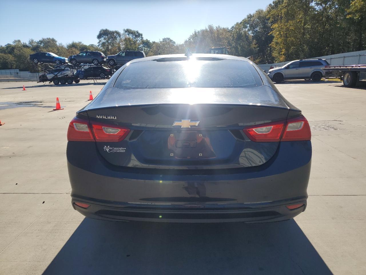 2017 Chevrolet Malibu Ls - Image 6