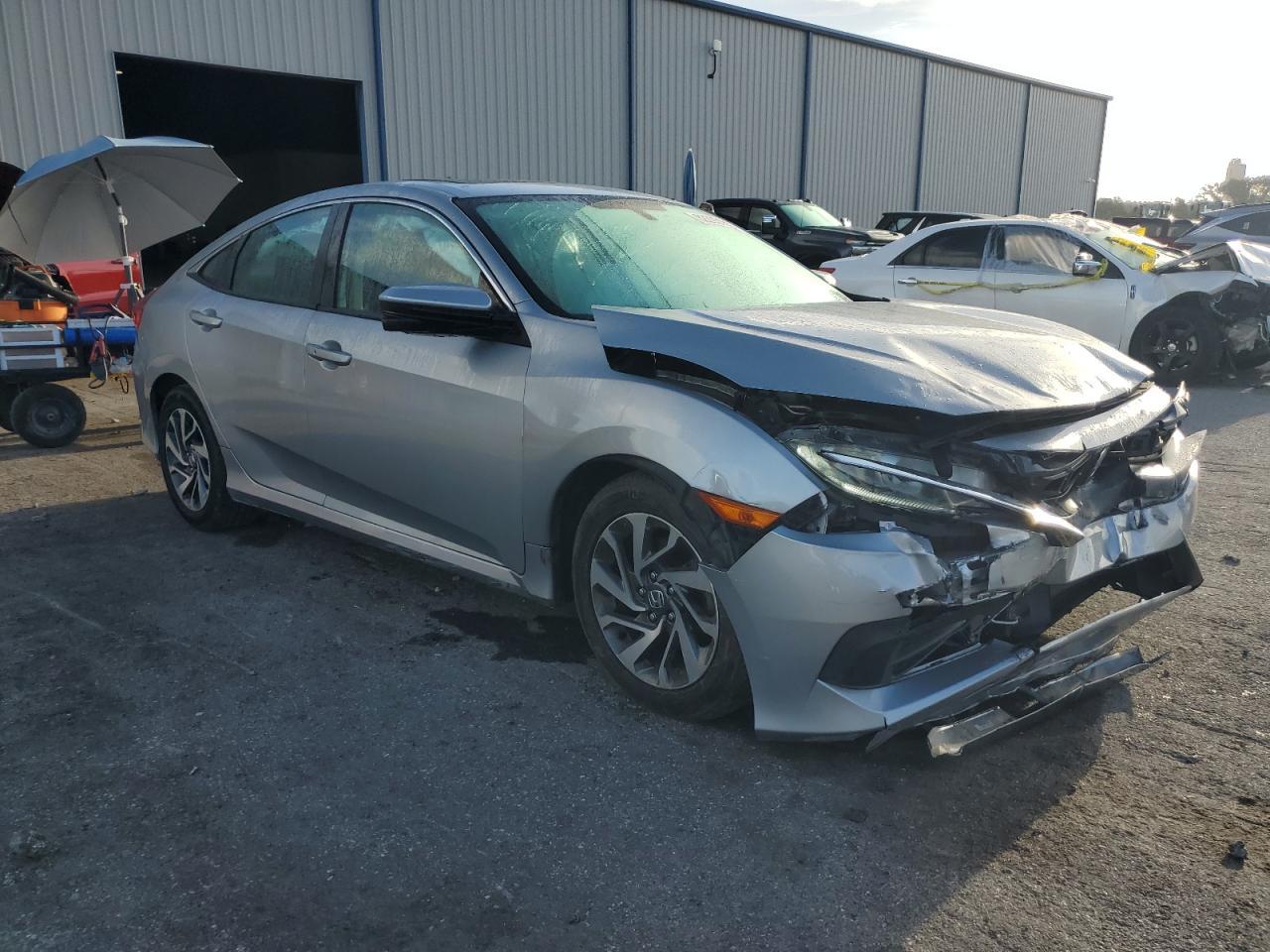 2017 Honda Civic Ex - Image 4