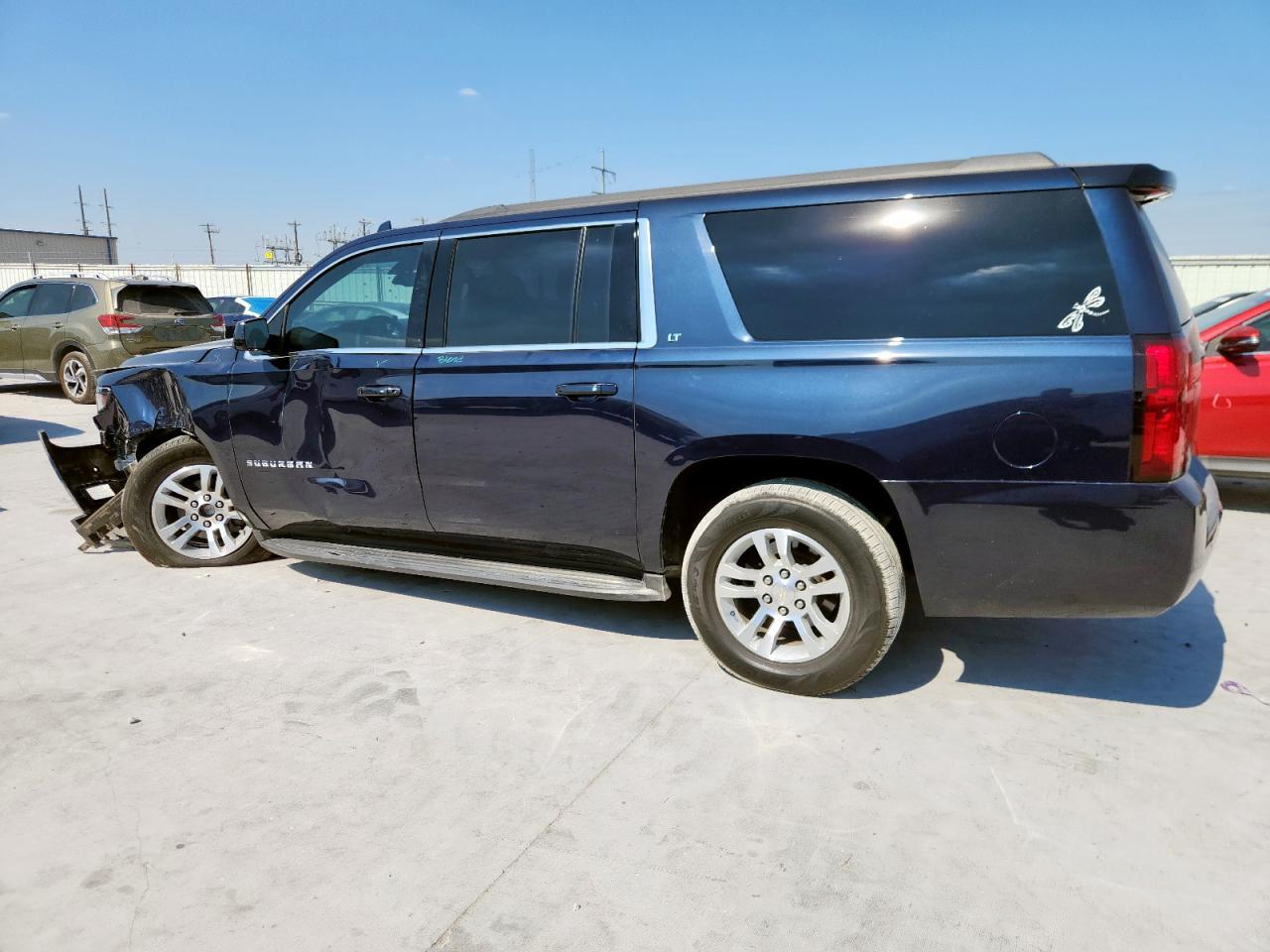 2019 Chevrolet Suburban C1500 Lt - Фото 2