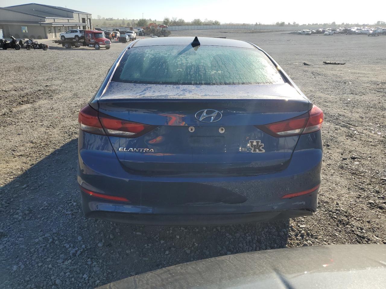 2017 Hyundai Elantra Se - Image 6