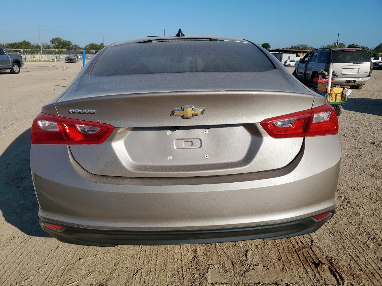 2022 Chevrolet Malibu Ls - Фото 6