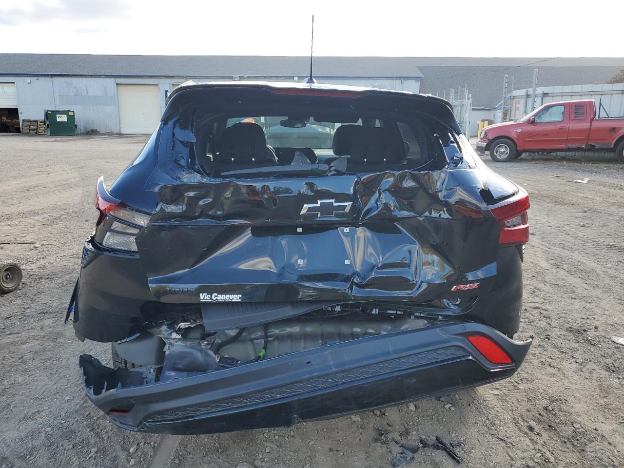 2025 Chevrolet Trax 1Rs - Фото 6