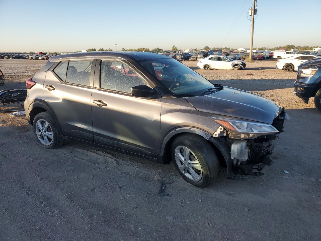 2021 Nissan Kicks S - Image 4