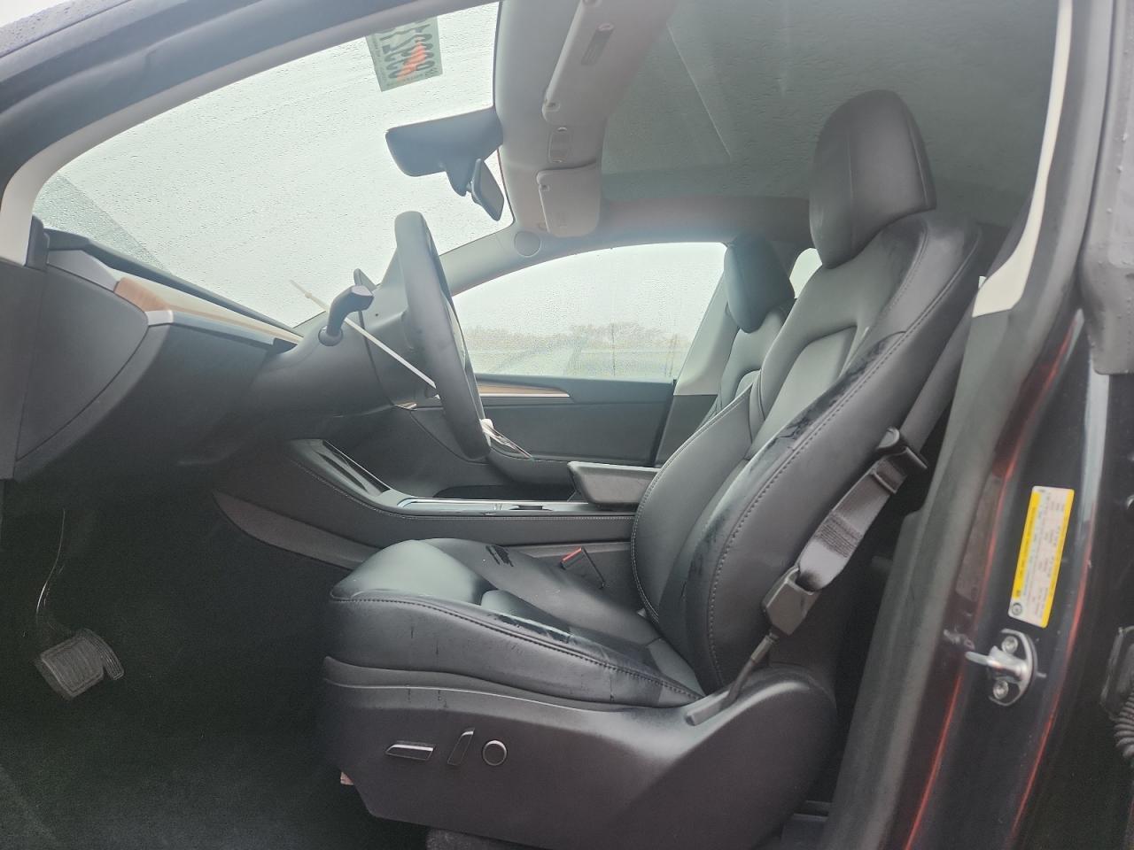2024 Tesla Model Y - Image 7