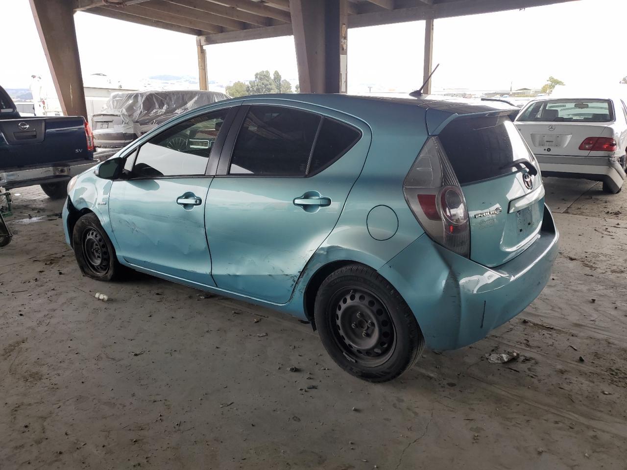 2013 Toyota Prius C - Фото 2