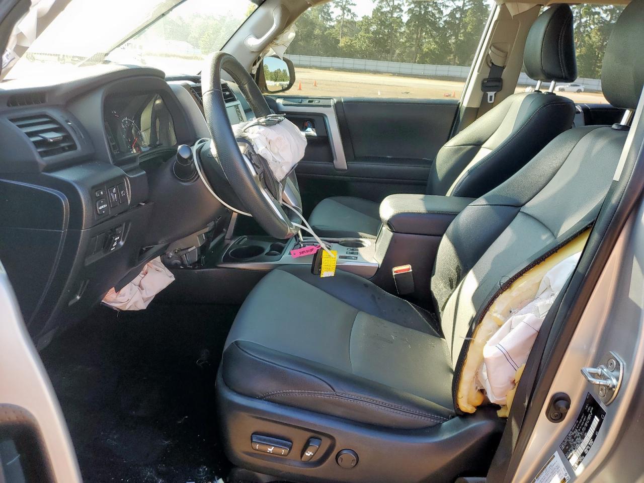2022 Toyota 4Runner Sr5 - Image 7