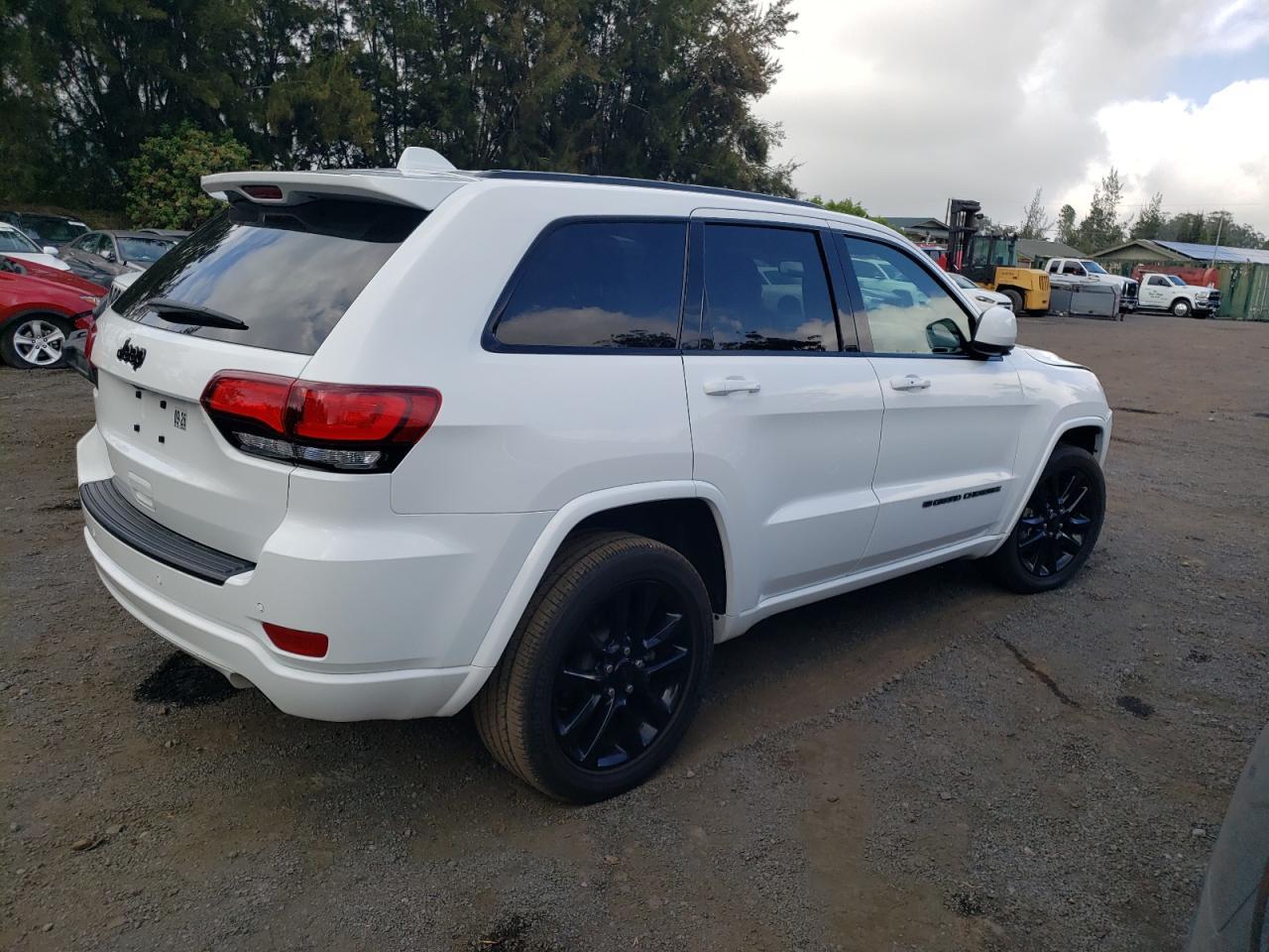 2022 Jeep Grand Cherokee Laredo E - Фото 3