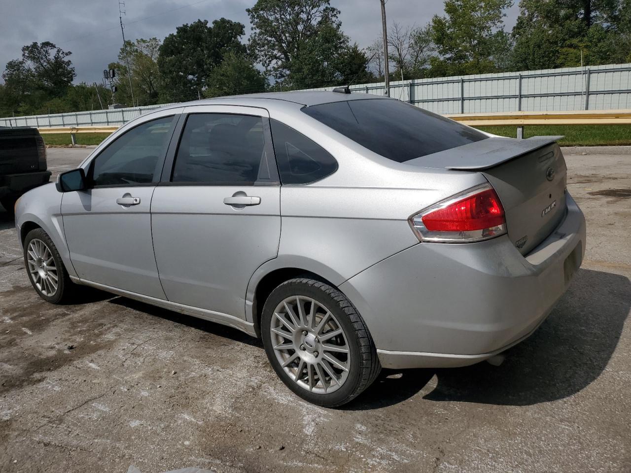 2009 Ford Focus Ses - Image 2