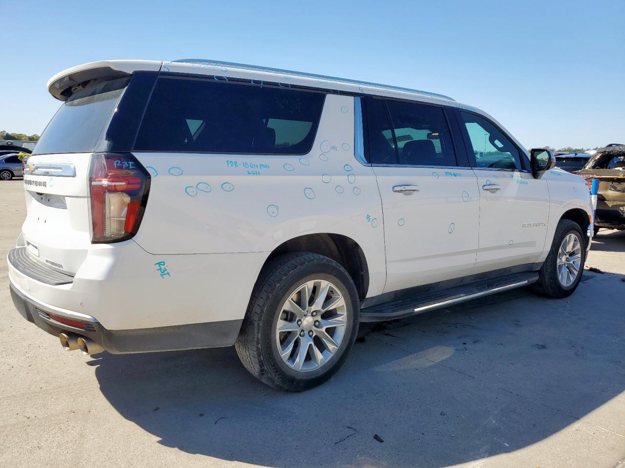 2023 Chevrolet Suburban C1500 Premier - Фото 3