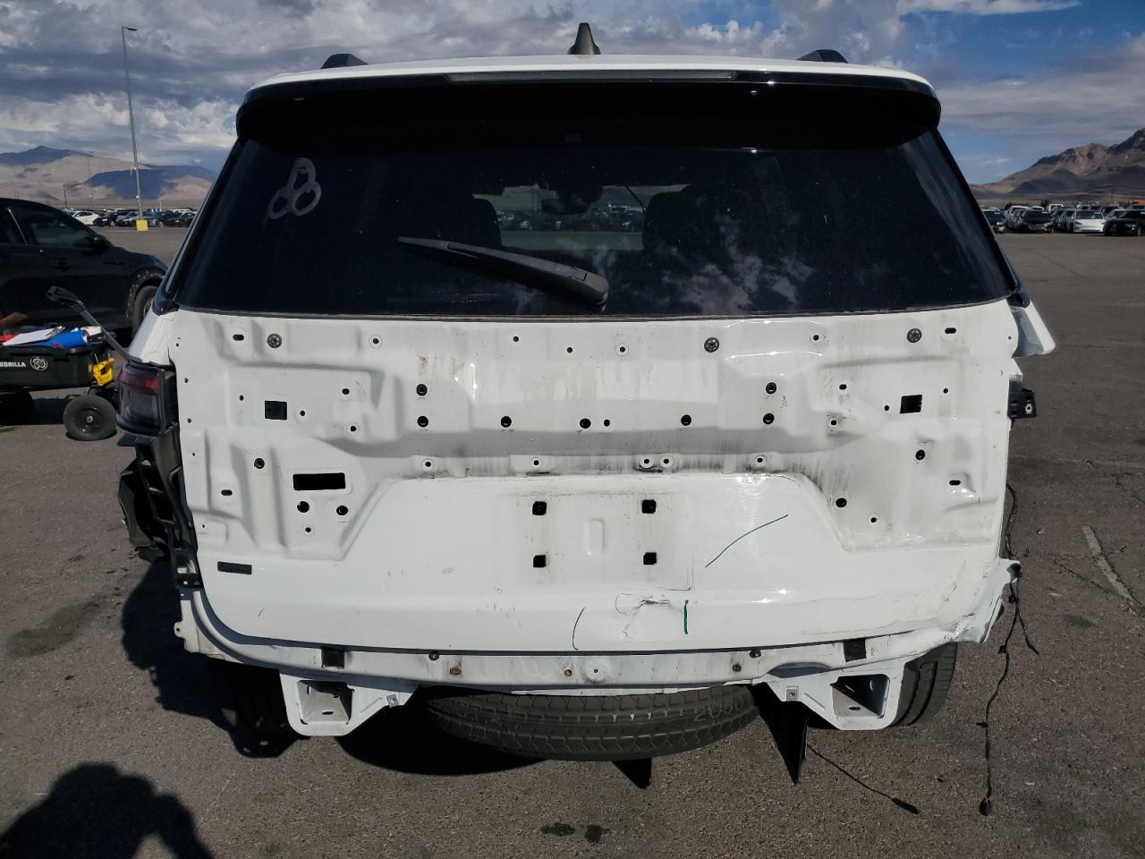 2023 Jeep Grand Cherokee L Laredo - Image 6