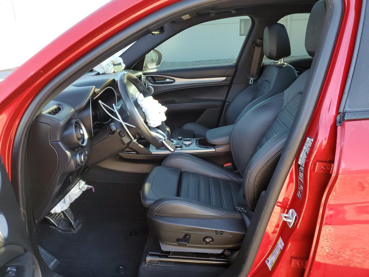 2024 Alfa Romeo Stelvio Ti - Image 7