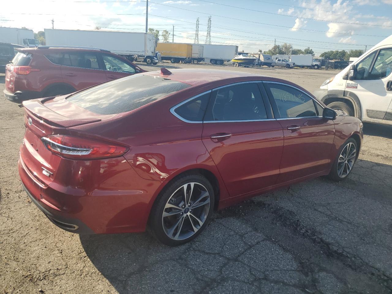 2019 Ford Fusion Titanium - Фото 3